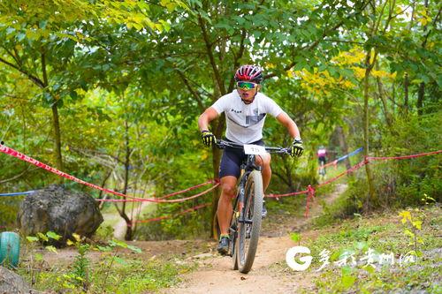 山地自行车赛视频,速度与激情的极限挑战