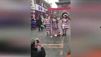 砸编织袋视频,震撼视频揭示惊人破坏力