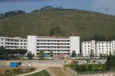 麻栗坡民族中学视频,传承民族文化，铸就青春梦想